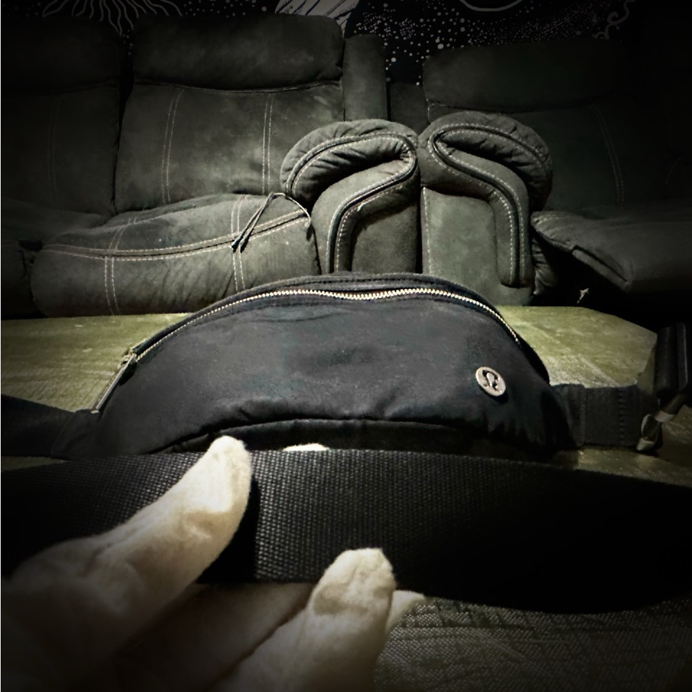 Lululemon Athletica Black Adventurer Belt Bag ❌80% OFF SALE❌ - Picture 10 of 16